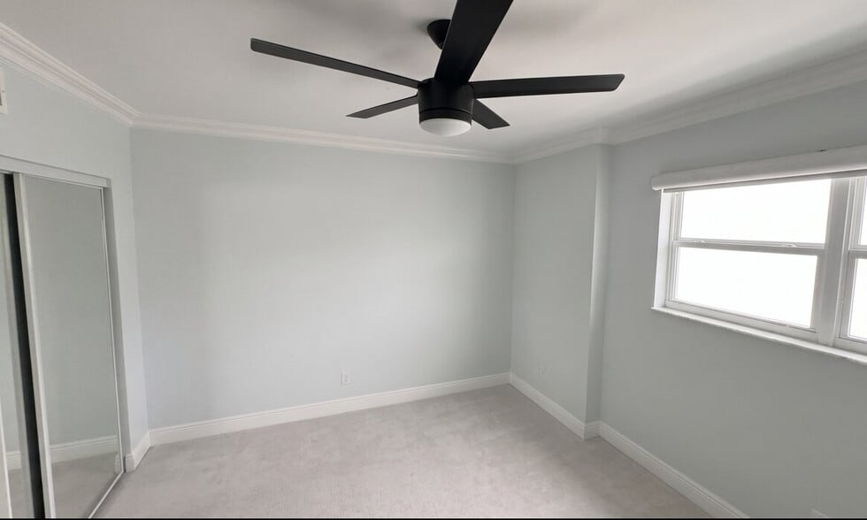 More Photos Of 2800 N Surf Rd, Hollywood Hospitality For Sale
