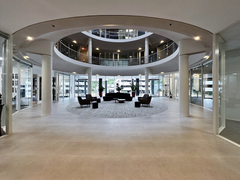 More Photos Of 770 S Post Oak Ln, Houston Office For Lease