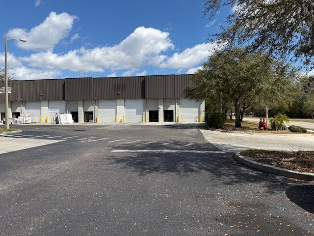 Primary Photo Of 9180 Boggy Creek Rd, Orlando Warehouse For Lease