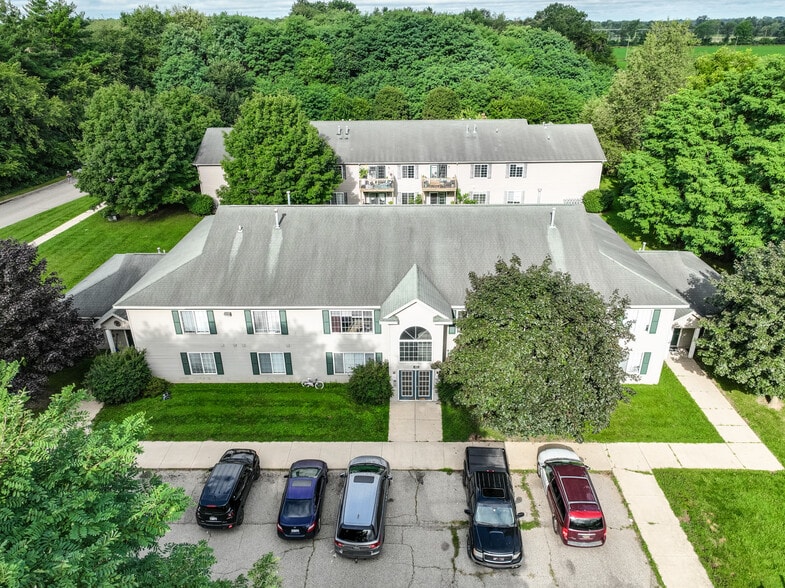 More Photos Of 406-408 Fairway Mdws, Marshall Apartments For Sale