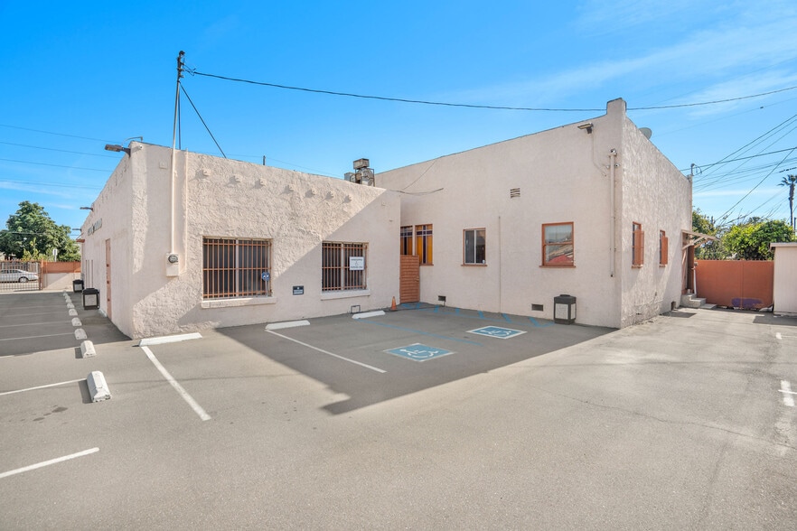 More Photos Of 8461 S San Pedro St, Los Angeles Religious Facility For Sale