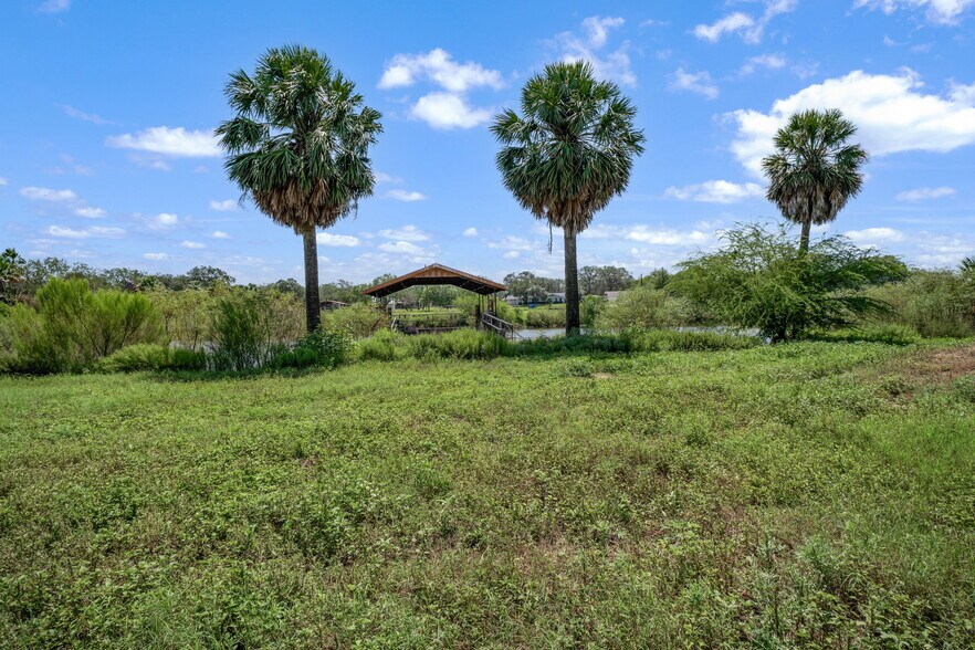 More Photos Of 1551 N Windy Knoll Dr, Devine Land For Sale