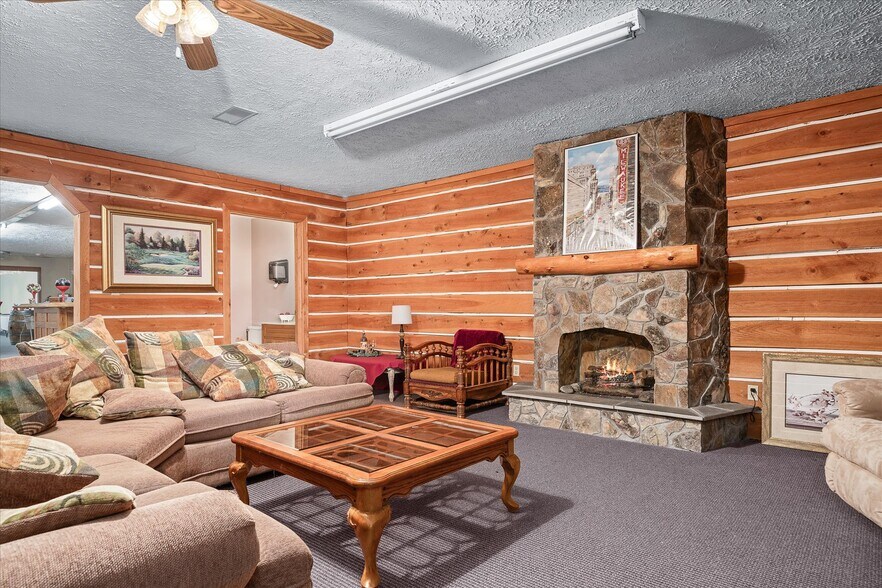 More Photos Of 78 Chestnut Hill Rd, Crossville Freestanding For Sale