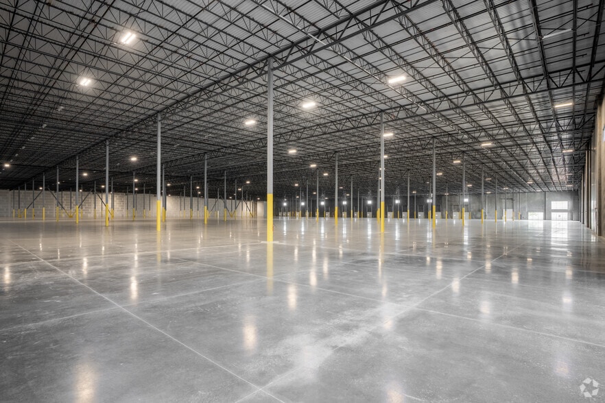 More Photos Of Gateway Blvd W, El Paso Unknown For Lease