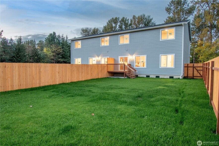 More Photos Of 529 Colton Ln, Everson Apartments For Sale