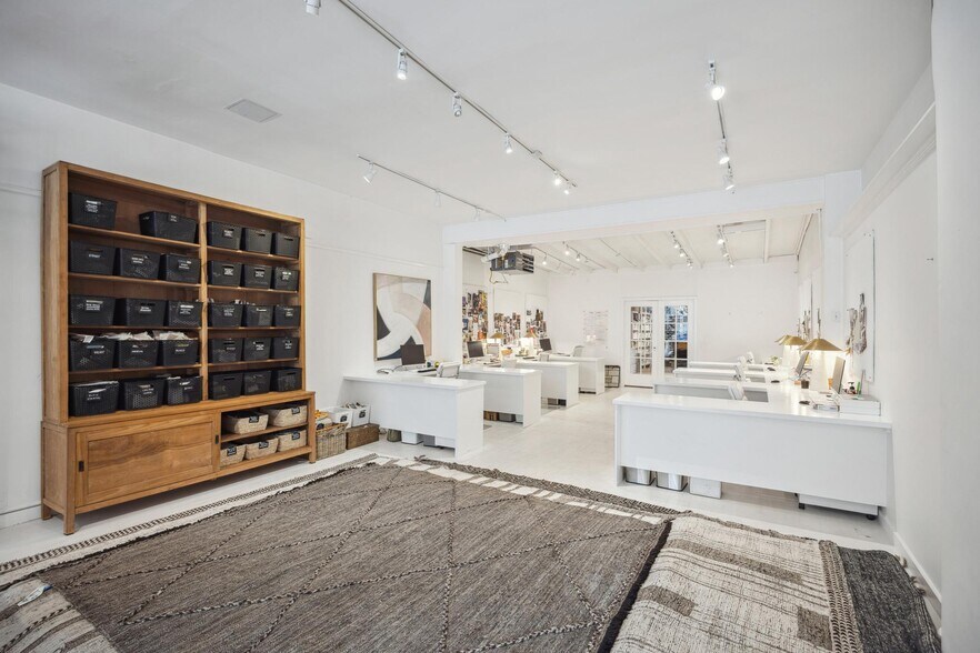 More Photos Of 7-11 Locust Ave, Mill Valley Storefront Retail Residential For Lease