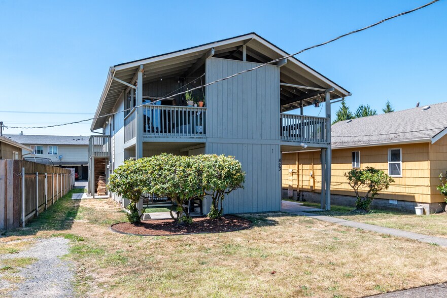 More Photos Of 823 8th Ave, Longview Multifamily For Sale