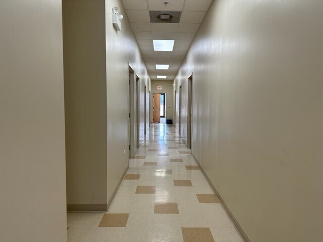 More Photos Of 2300-2350 W Higgins Rd, Hoffman Estates Unknown For Sale