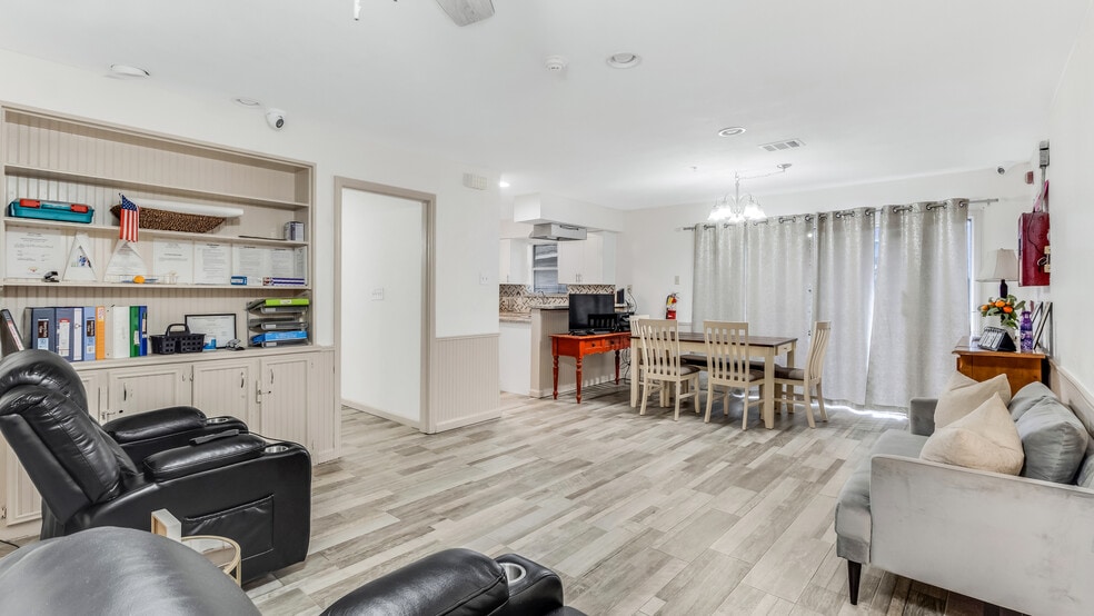 More Photos Of 5807 Old Lodge Dr, Houston Assisted Living For Sale