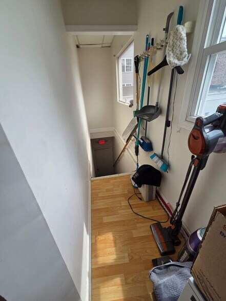 More Photos Of 257 Ferry St, Newark General Retail For Sale