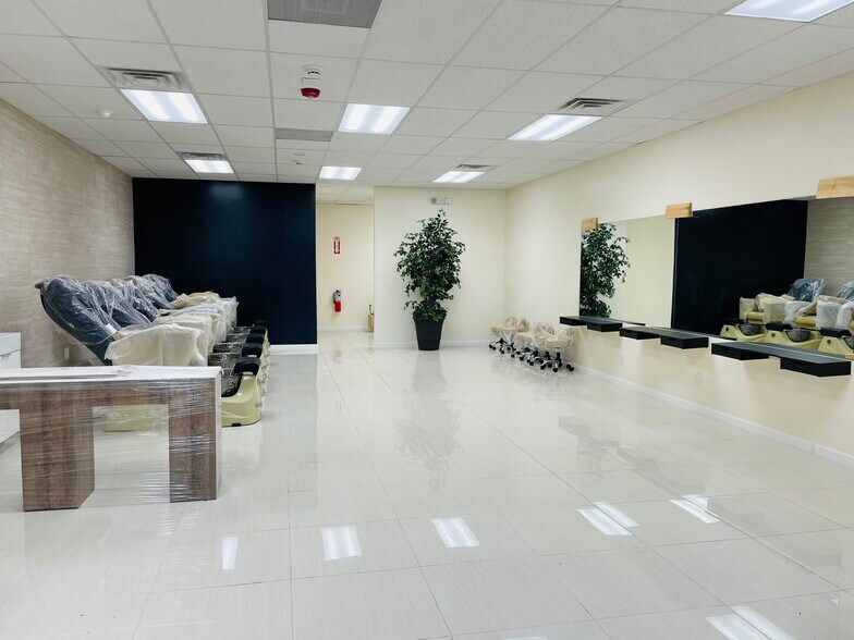More Photos Of 470-472 Westbury Ave, Carle Place General Retail For Sale