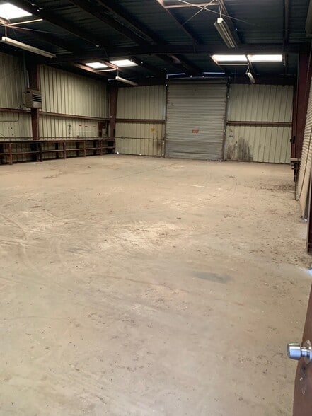 More Photos Of 24148 Robertson Blvd, Chowchilla Industrial For Sale