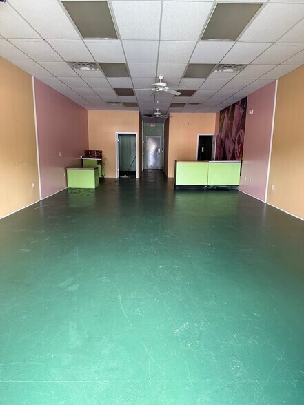 More Photos Of 3069 Cumberland Rd, Fayetteville Unknown For Lease