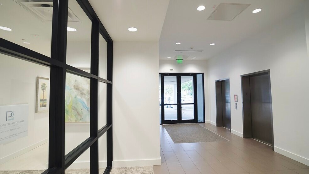 More Photos Of 2160 Capital Cir NE, Tallahassee Medical For Lease