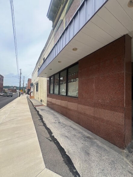 More Photos Of 136 N Main St, Butler Storefront Retail Office For Sale