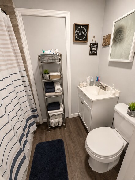 More Photos Of 18-20 Lawrence St, Hartford Apartments For Sale