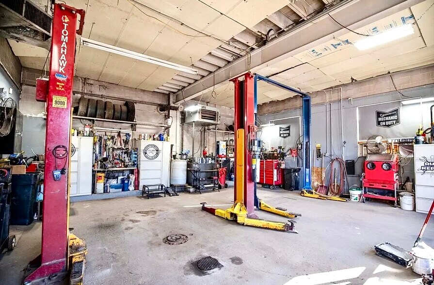 More Photos Of 1615 Osgood St, North Andover General Retail For Sale