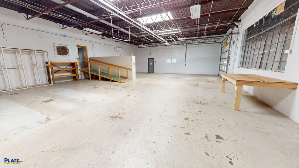 More Photos Of 1965 N Ellsworth Ave, Salem Freestanding For Lease