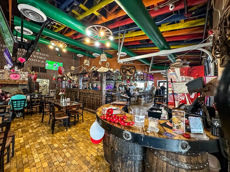 More Photos Of 17111 Tomball Pky, Houston Restaurant For Sale
