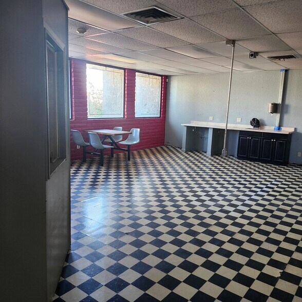 More Photos Of 35 Acoma Blvd S, Lake Havasu City Storefront Retail Office For Sale