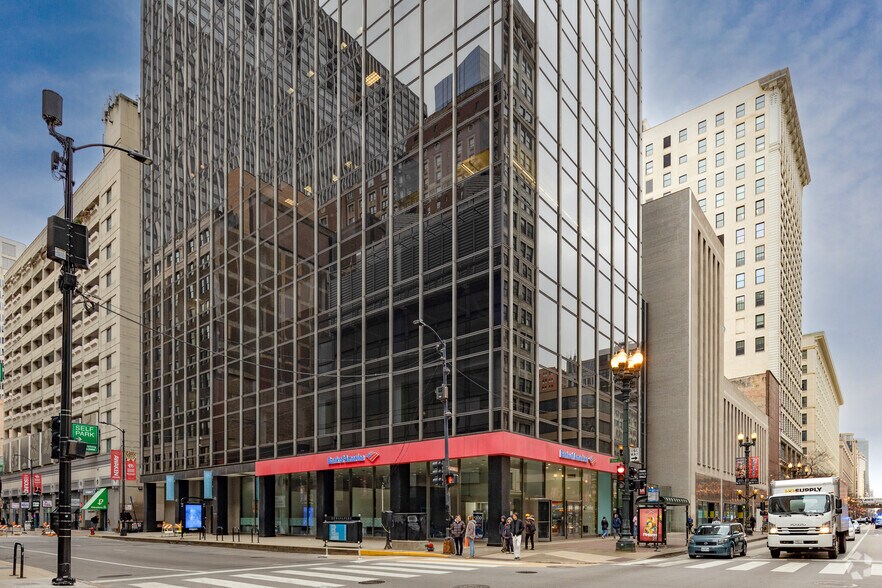 More Photos Of 11 E Adams St, Chicago Office For Lease