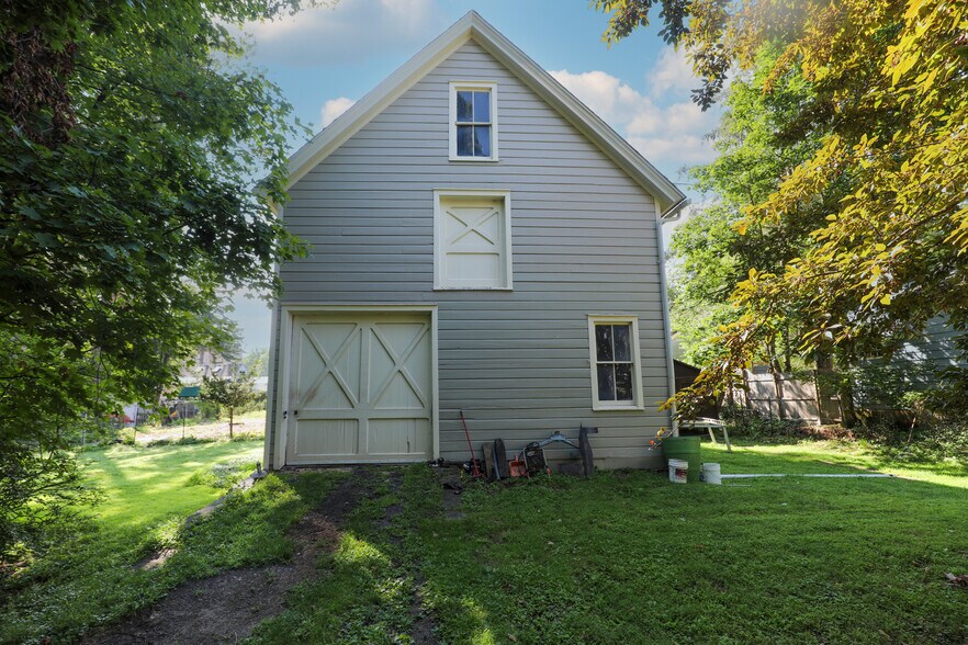 More Photos Of 12 Lounsbury Ct, Kingston Light Manufacturing For Lease