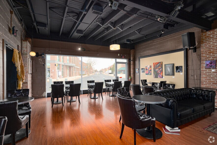 More Photos Of 439-451 S Broad St, Trenton Office For Lease