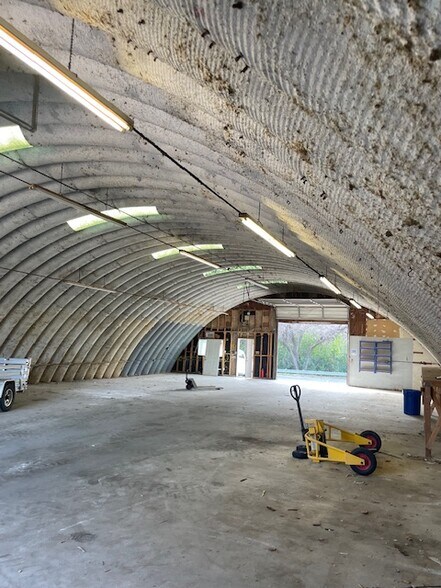 More Photos Of 8626 Old Bee Caves Rd, Austin Warehouse For Lease