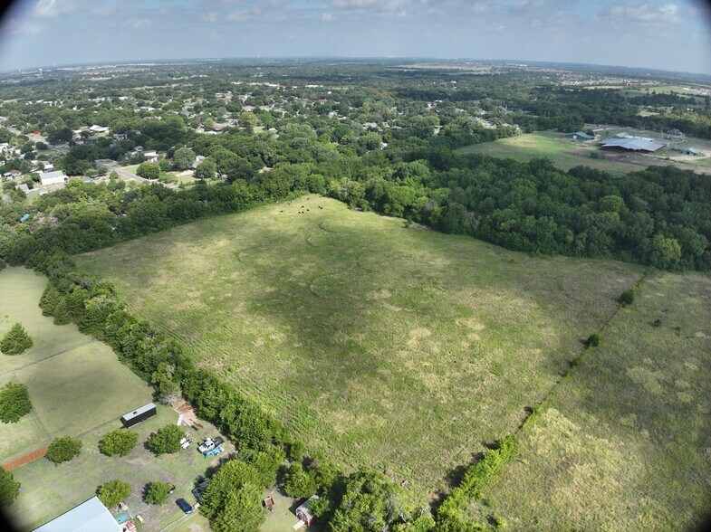 More Photos Of 1003 FM664 Ferris, TX, Red Oak Office For Sale
