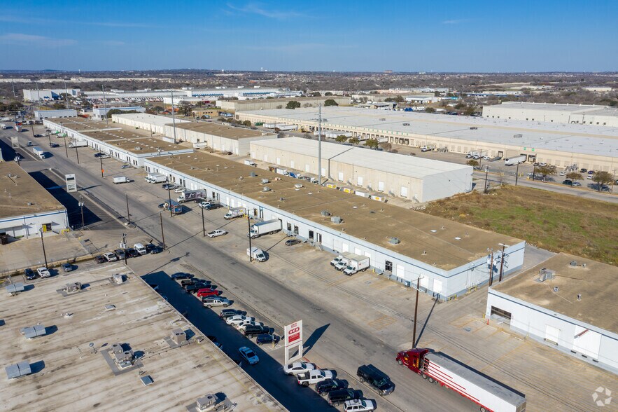 More Photos Of 5702-5720 Business Park, San Antonio Warehouse For Lease