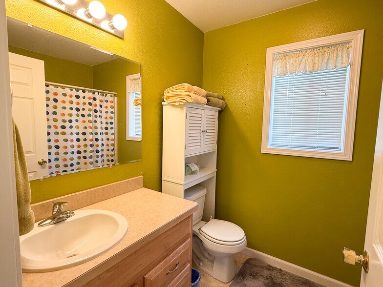 More Photos Of 3010 Elm St, Baker City Apartments For Sale