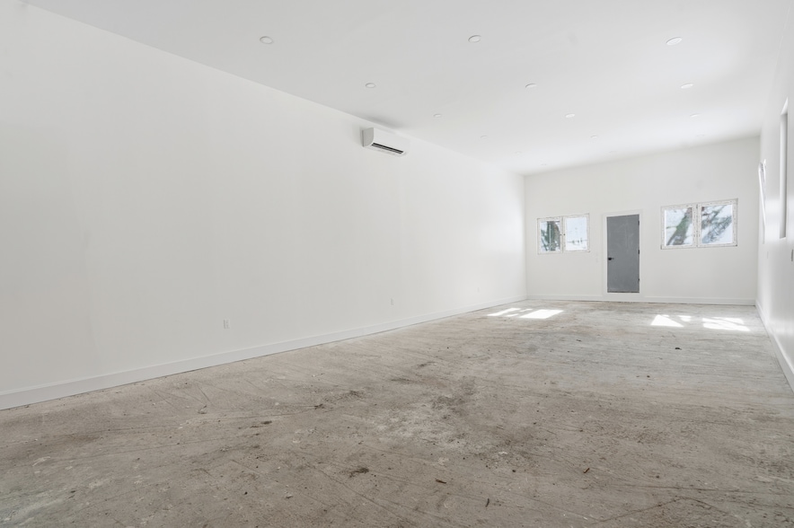 Primary Photo Of 1112 Fulton St, Brooklyn Storefront Retail Residential For Lease