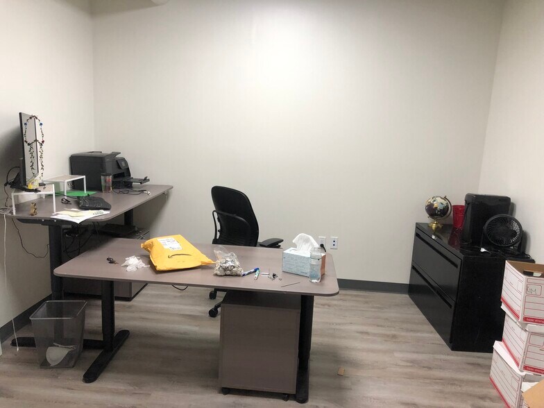 More Photos Of 7490 N 36th St, Pinellas Park Loft Creative Space For Lease