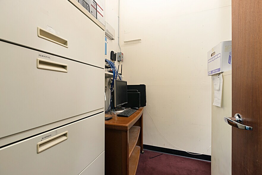 More Photos Of 8736 Production Ave, San Diego Light Manufacturing For Lease