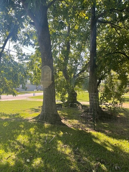 More Photos Of 85 Main St, Georgetown Specialty For Sale