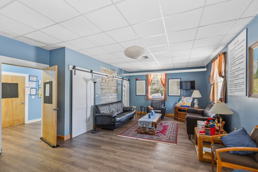 More Photos Of 36 Carpenter Street St, Keene Office For Sale