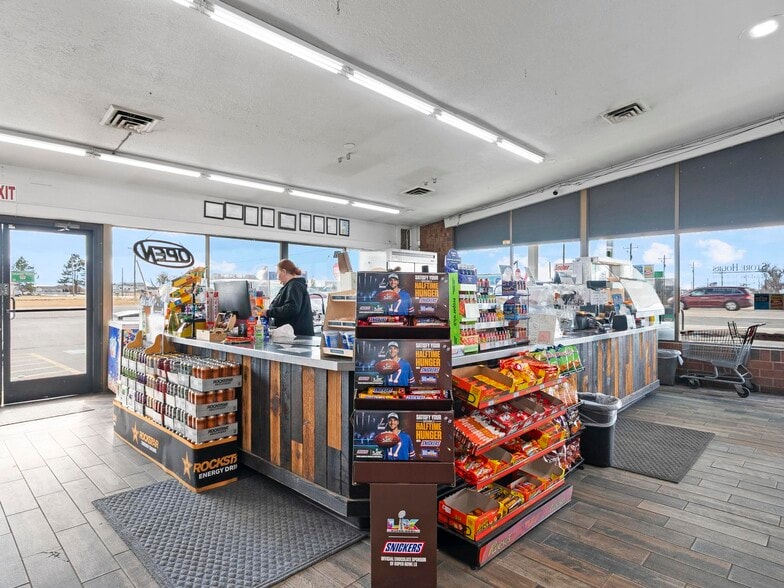 More Photos Of 5500 W 5500 S, Hooper Service Station For Sale