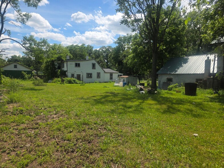 More Photos Of 3253 Minnesota St, Gary Apartments For Sale