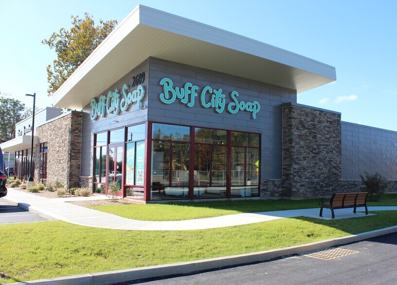 More Photos Of 2627 South Rd, Poughkeepsie Unknown For Lease