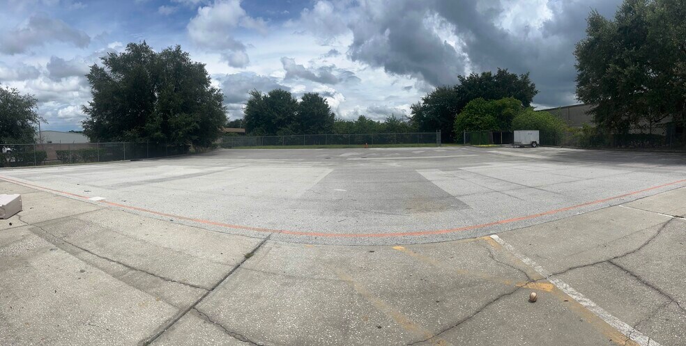 More Photos Of 2009 Jaffa Dr, Saint Cloud Warehouse For Lease