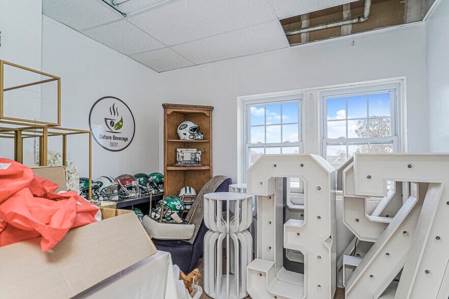 More Photos Of , Freeport General Retail For Sale