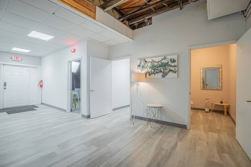 More Photos Of 48 Griffin St, McDonough Storefront For Sale