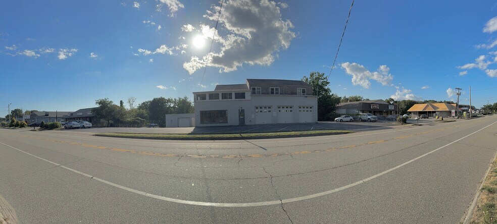 More Photos Of 184 Flanders Rd, Niantic Auto Repair For Sale