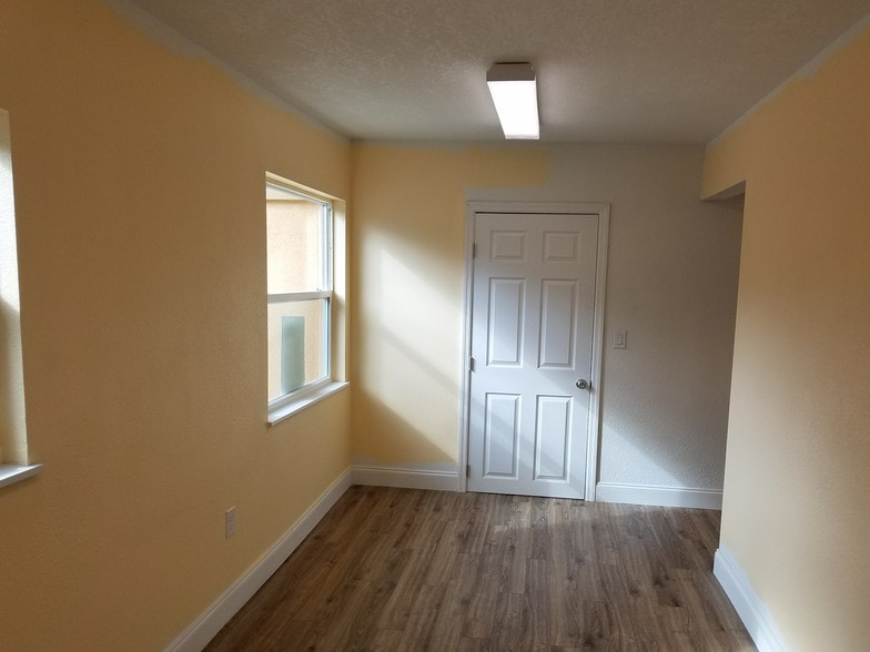 More Photos Of 109 E Robertson St, Brandon Medical For Sale