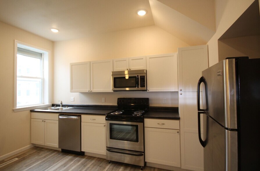 More Photos Of 217 Chestnut St, Grand Forks Apartments For Sale