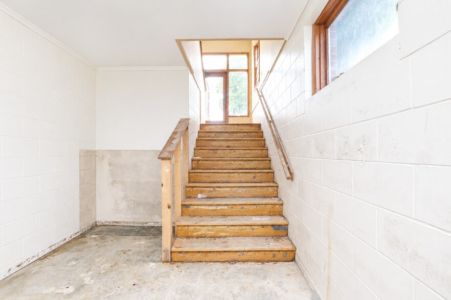 More Photos Of 302 S 2nd St, Polk City Lodge Meeting Hall For Sale