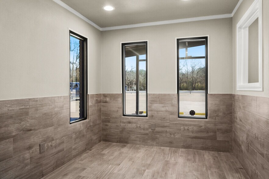 More Photos Of 407 S Home St, Corrigan Auto Dealership For Lease