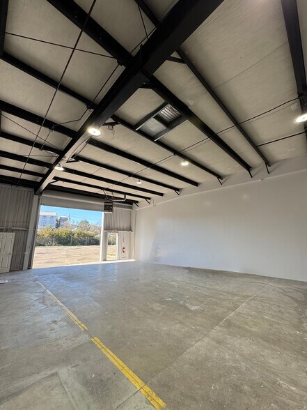 More Photos Of 1101-1107 Paso Robles St, Paso Robles Warehouse For Lease