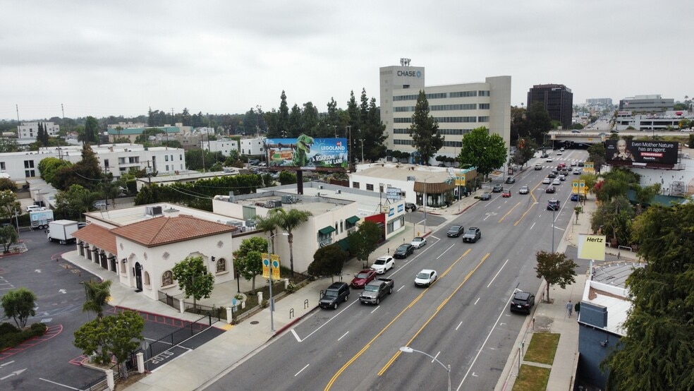 More Photos Of 4421 Lankershim Blvd, Toluca Lake Storefront Retail Office For Lease