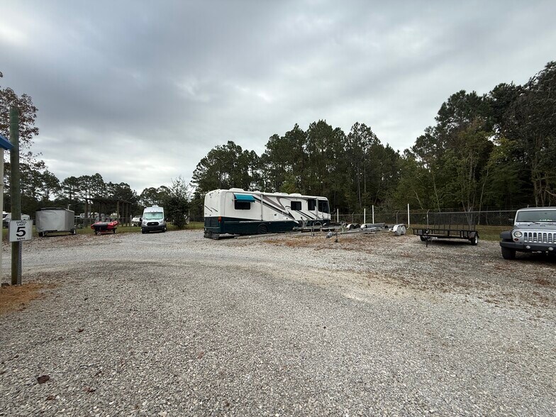 More Photos Of 9765 S Loop Rd, Pensacola Self Storage For Sale